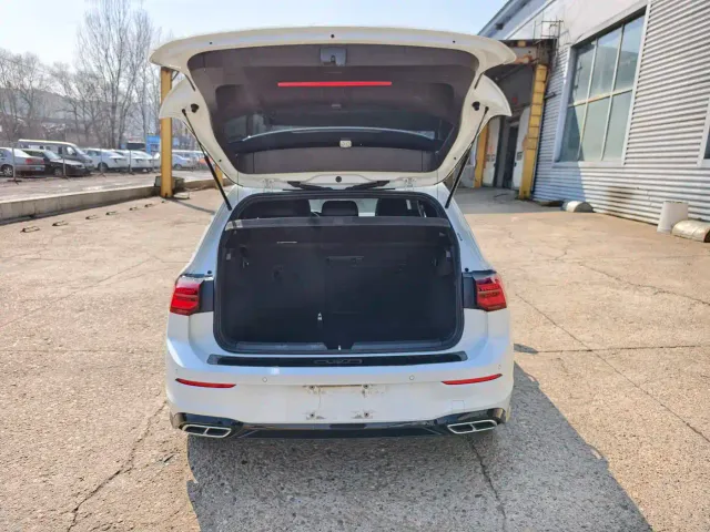 Volkswagen Golf — Фото автомобиля 19