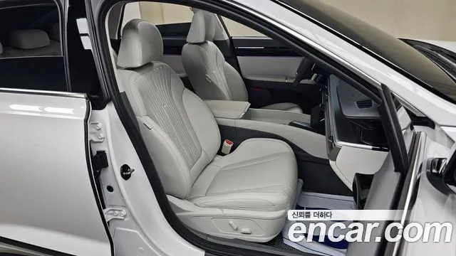 Hyundai Grandeur GN7 — Фото автомобиля 16