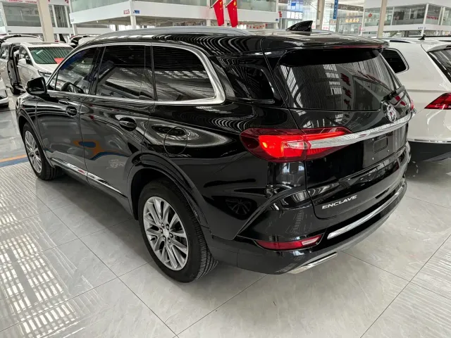 Buick Enclave — Фото автомобиля 16