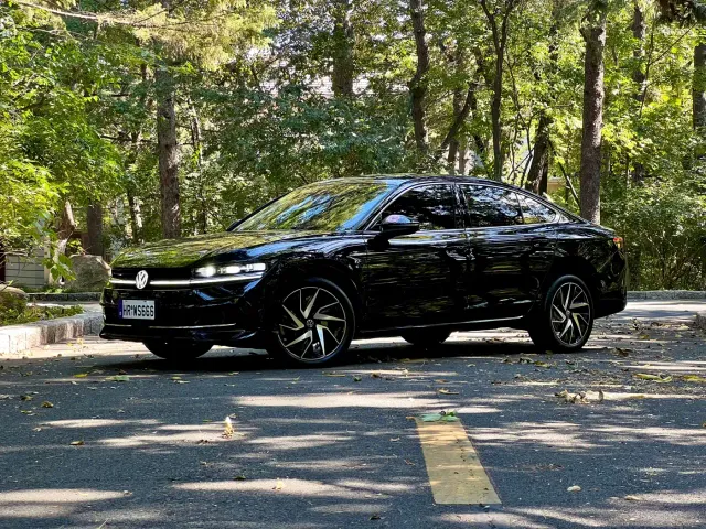 Фотография автомобиля — Volkswagen Magotan