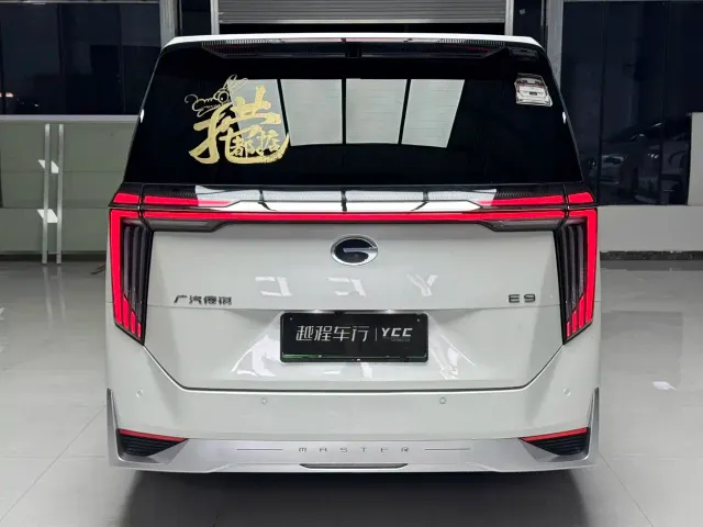 GAC Trumpchi E9 — Фото автомобиля 14
