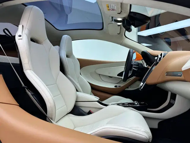 McLaren GT — Фото автомобиля 18