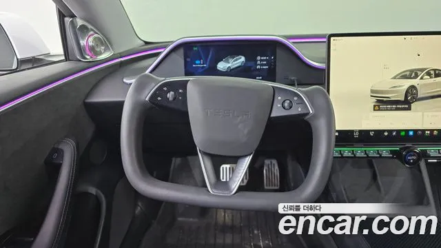 Tesla Model 3 — Фото автомобиля 8