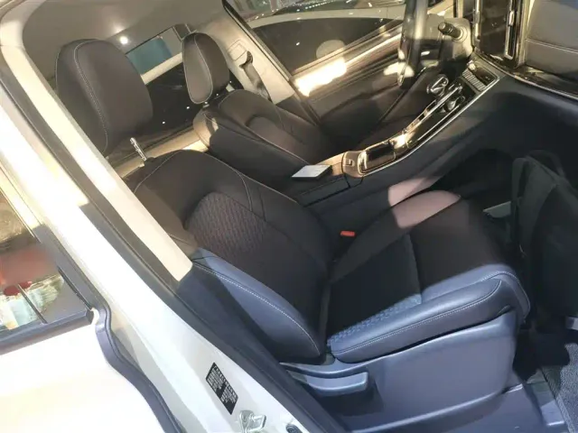 GAC Trumpchi M8 — Фото автомобиля 19