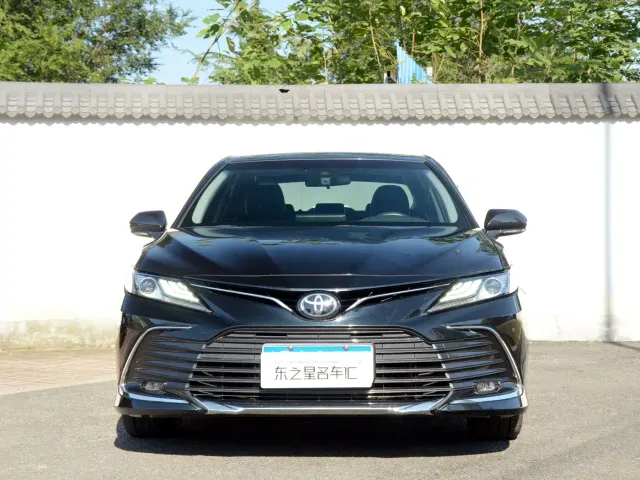 Toyota Camry — Фото автомобиля 2