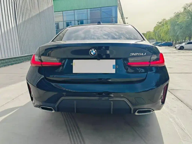 BMW 3 Series — Фото автомобиля 8