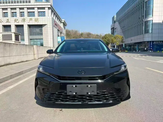 Фотография автомобиля — Toyota Camry