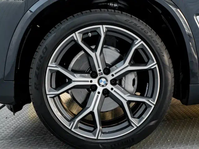 BMW X5 — Фото автомобиля 10
