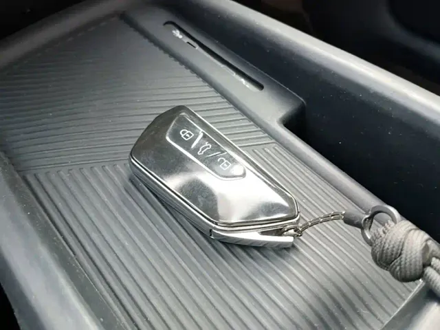 Volkswagen ID.3 — Фото автомобиля 8
