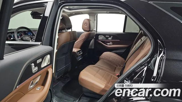 Mercedes-Benz GLE-Class — Фото автомобиля 17