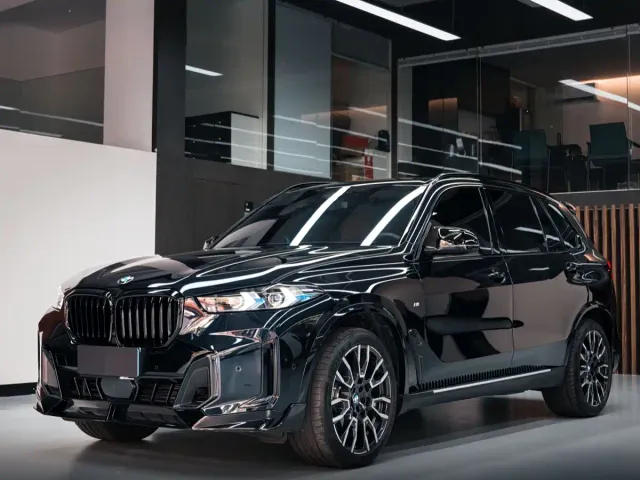 Фотография автомобиля — BMW X5