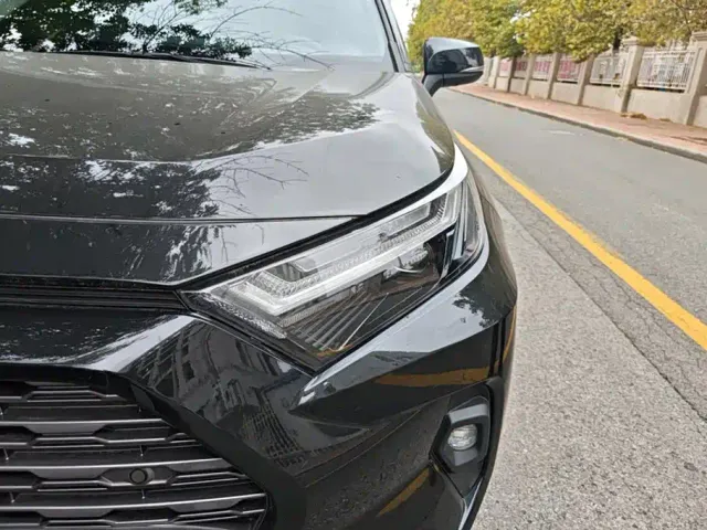 Toyota RAV4 — Фото автомобиля 5