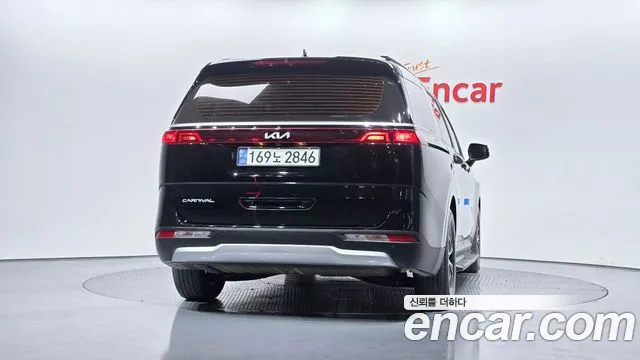 Kia Canival Carnival 4 поколение Дизель 9 мест Prestige — Фото автомобиля 4