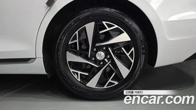 Hyundai Grandeur (New) Hybrid — Фото автомобиля 6
