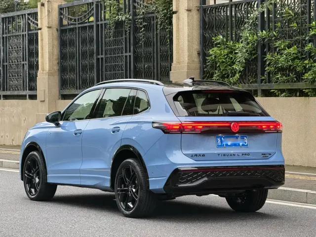 Volkswagen Tiguan L — Фото автомобиля 4