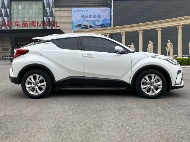 Toyota IZOA — Фото автомобиля 10
