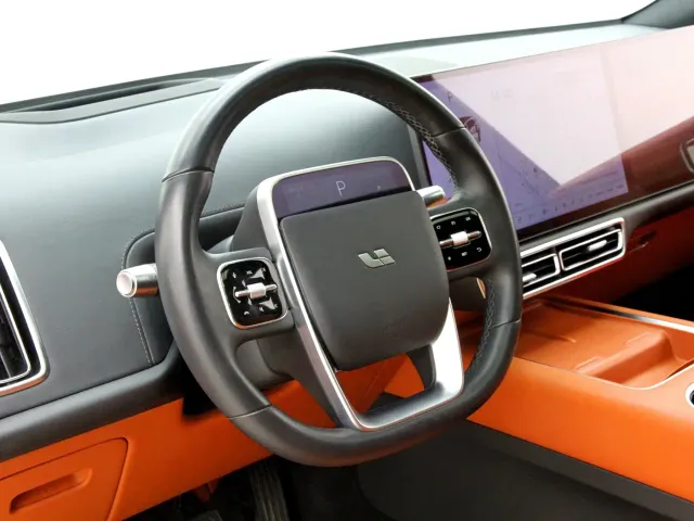 Li Auto L7 — Фото автомобиля 10