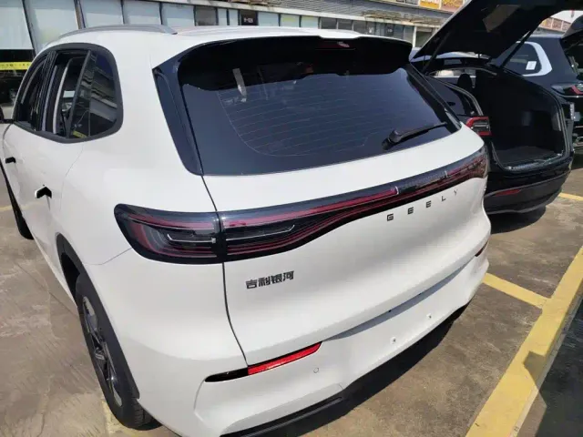 Geely Galaxy E5 — Фото автомобиля 5