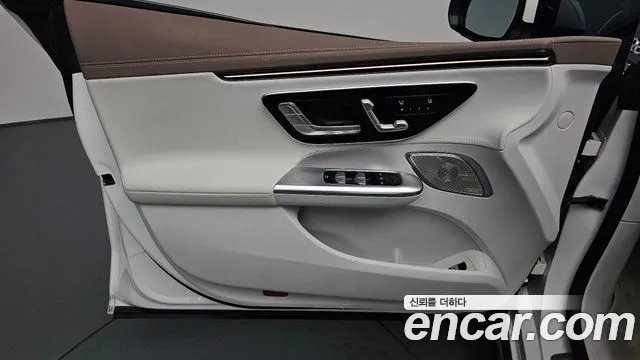 Mercedes-Benz EQE — Фото автомобиля 7