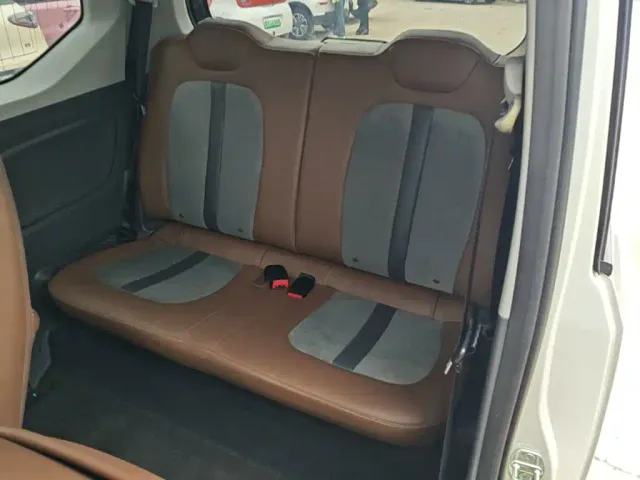 Wuling Hongguang Mini EV — Фото автомобиля 16