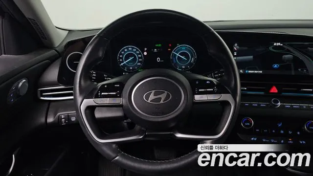 Hyundai Avante CN7 — Фото автомобиля 11