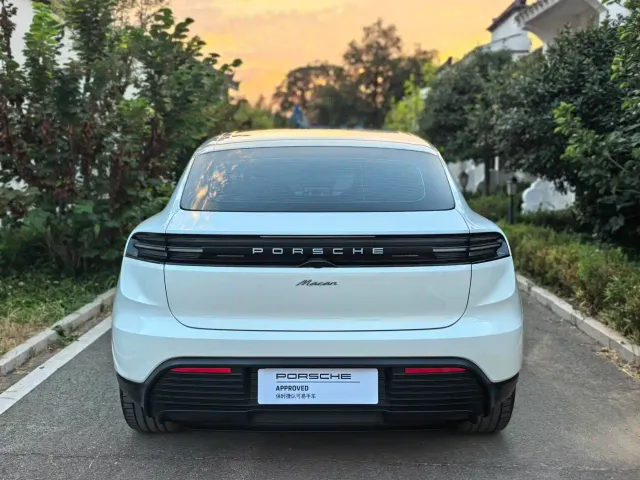 Porsche Macan EV — Фото автомобиля 4