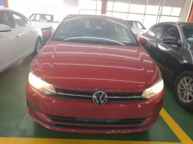 Volkswagen Polo — Фото автомобиля 2