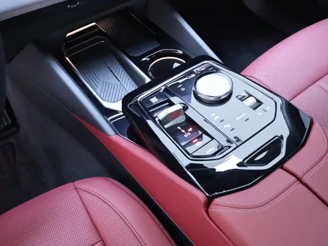 BMW 5 Series — Фото автомобиля 12