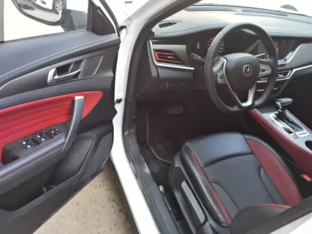 Changan CS35 Plus — Фото автомобиля 15