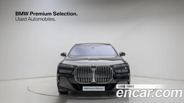 BMW 7 Series G70 — Фото автомобиля 3