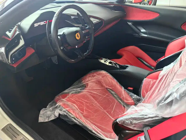 Ferrari SF90 — Фото автомобиля 6