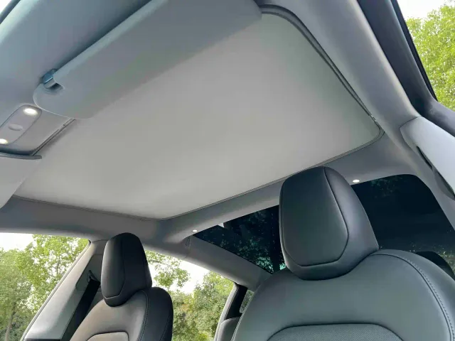 Tesla Model 3 — Фото автомобиля 13