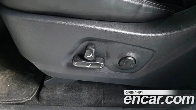 KG_Mobility_Ssangyong Rexton Новый Rexton Sport Khan Дизель 2.2 4WD — Фото автомобиля 26