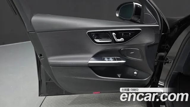 Mercedes-Benz C-Class — Фото автомобиля 6