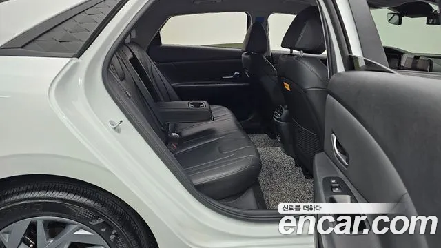 Hyundai Avante — Фото автомобиля 12