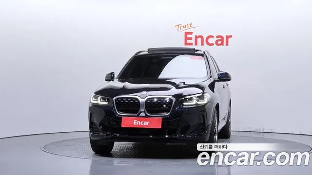 Фотография автомобиля — BMW iX3