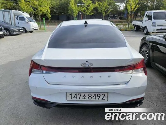 Hyundai Avante CN7 — Фото автомобиля 4