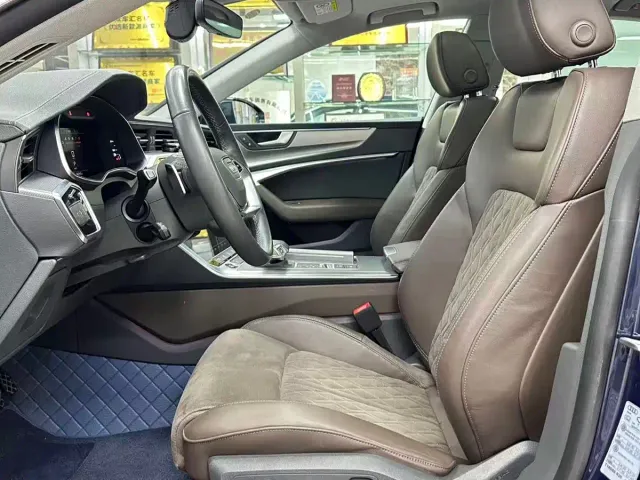 Audi A7L — Фото автомобиля 7