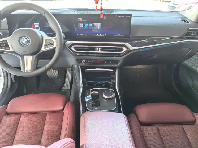 BMW i3 — Фото автомобиля 5