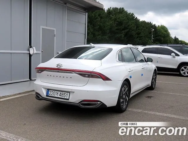 Hyundai Grandeur Grandeur (New) Hybrid — Фото автомобиля 4