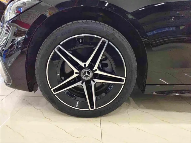 Mercedes-Benz C-Class — Фото автомобиля 10