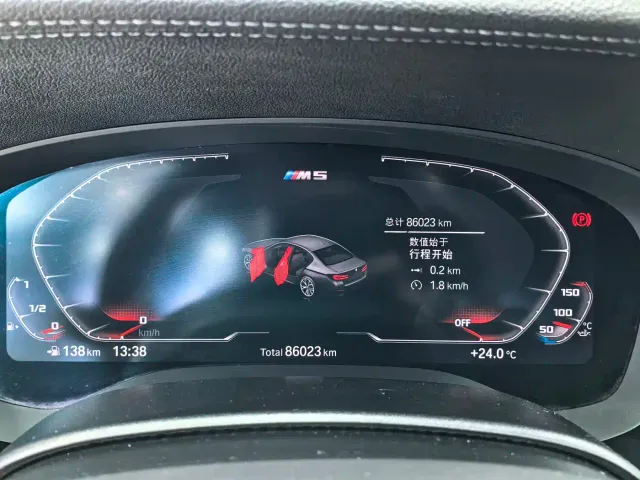 BMW 5 Series — Фото автомобиля 12