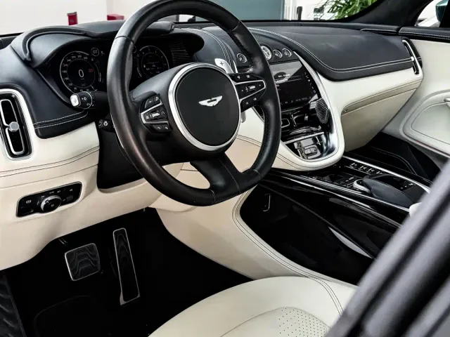 Aston Martin DBX — Фото автомобиля 7