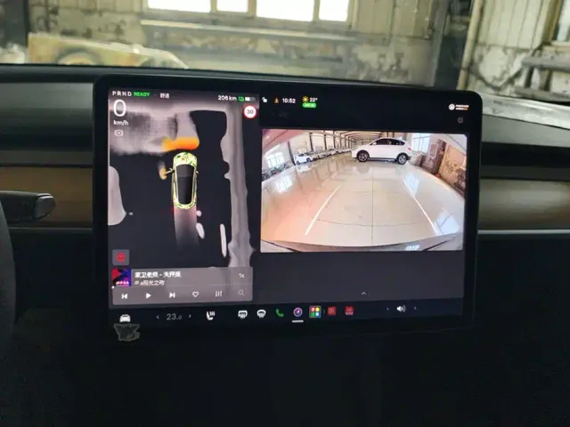 Tesla Model 3 — Фото автомобиля 13