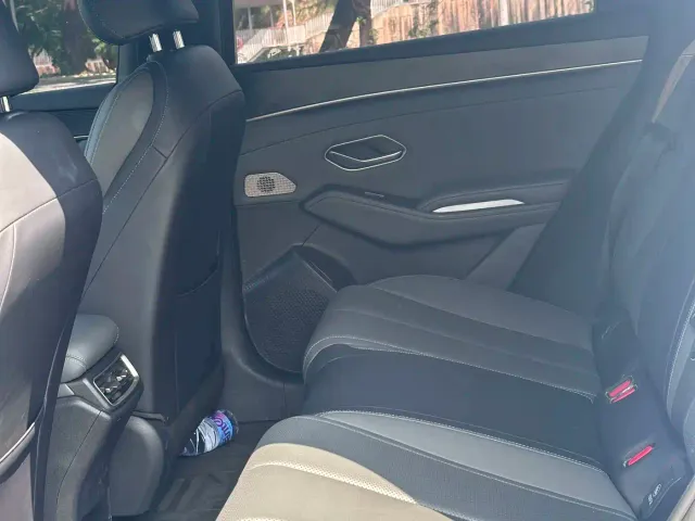 BYD Qin L — Фото автомобиля 11