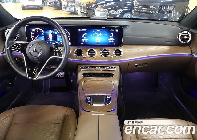 Mercedes-Benz E-Class — Фото автомобиля 7