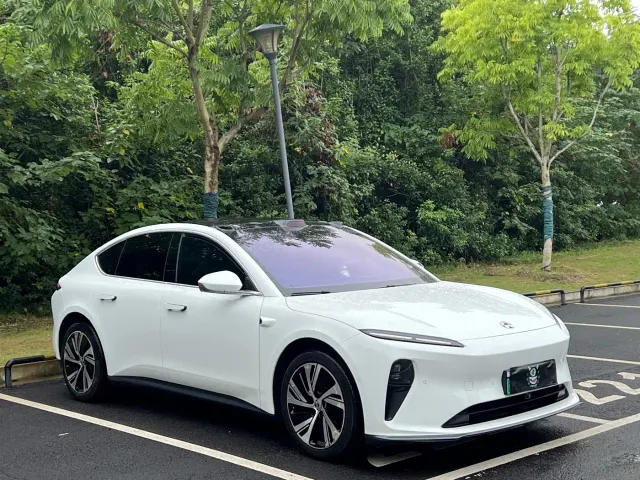 Nio ET5 — Фото автомобиля 3