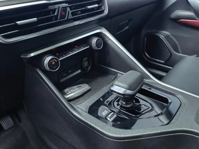 Geely Binyue — Фото автомобиля 12