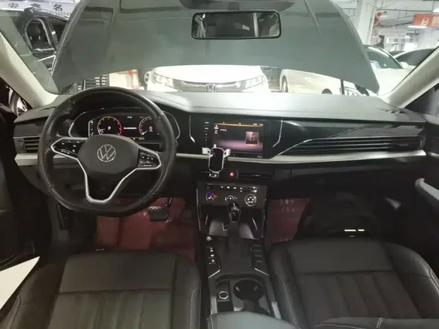 Volkswagen Passat — Фото автомобиля 9