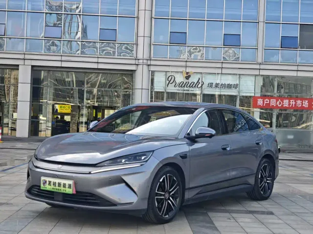 Фотография автомобиля — BYD Qin L